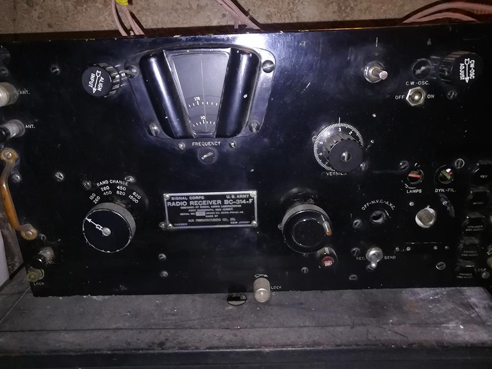Récepteur Radio U.S. Army R-19J/TRC-1 – Occasion (Marques D’usure, Fonctionnel)