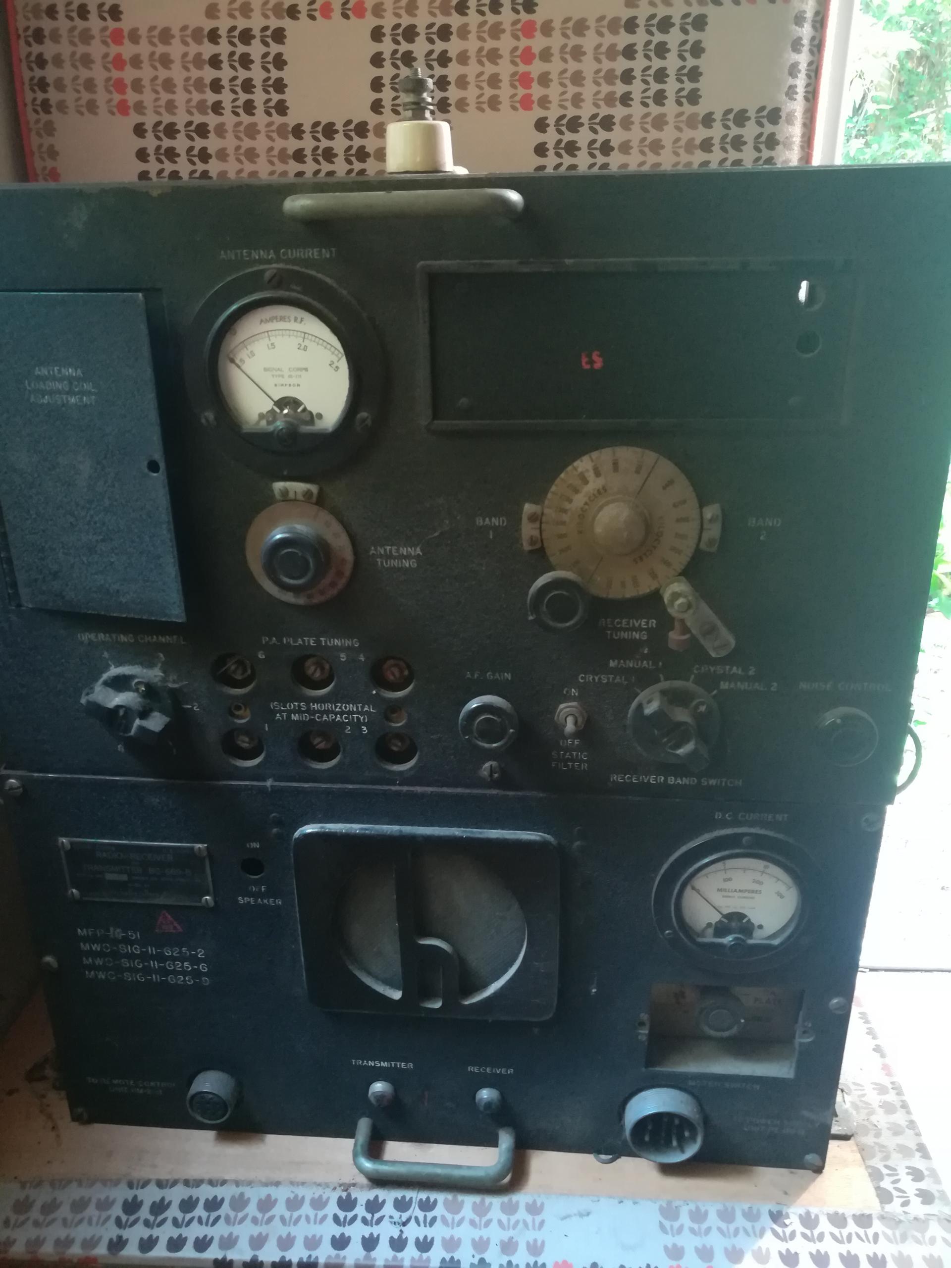 Récepteur Radio U.S. Army R-19J/TRC-1 – Occasion (Marques D’usure, Fonctionnel)