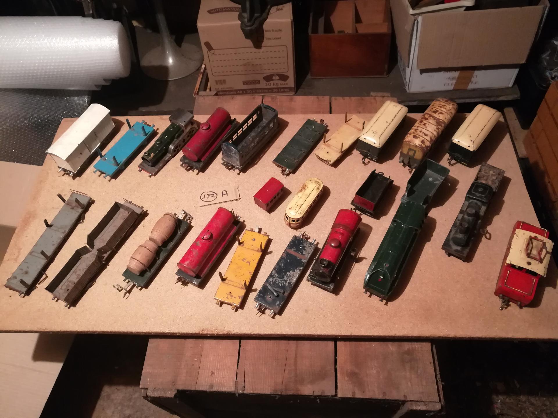 Super Lot De 11 Wagons De Train, 7 Neufs En Boîte + 4 D'occasion, époque 4